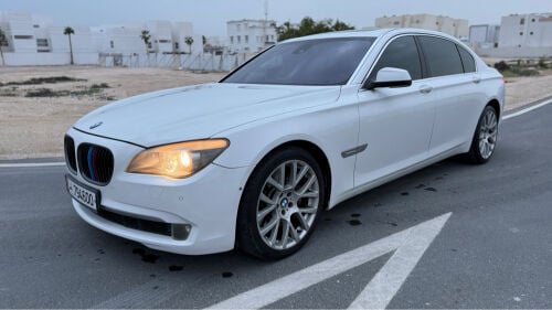 بي ام دبليو 750 