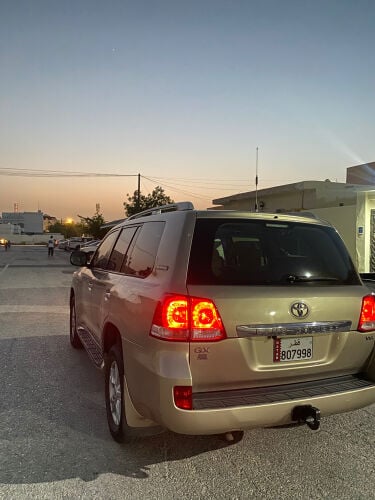 LAND CRUISER 