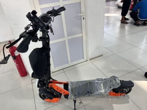 Electric scooter