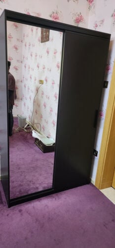 خزانة ملابس للبيع