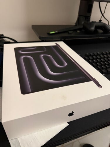 MacBook Pro 14 M5 Pro 64GB Sealed