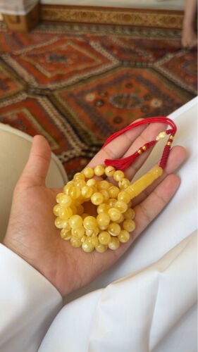 مسباح كهرم ملطخ