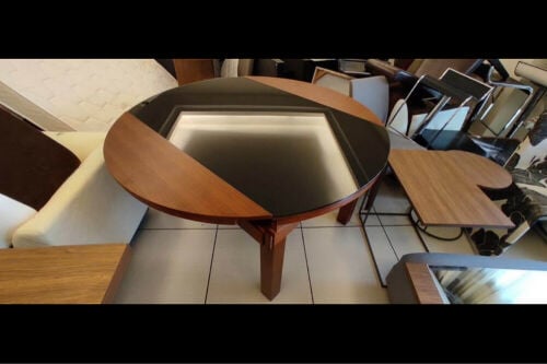 Bed and table 