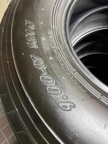 900-17 Maxxis Belun tyre