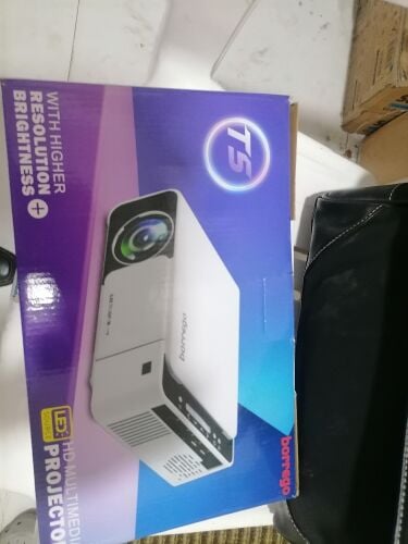 T5 LED HD Projector