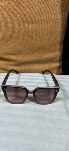 Louis Vuitton glasses for girls 