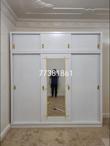 قطع أثاث للبيع