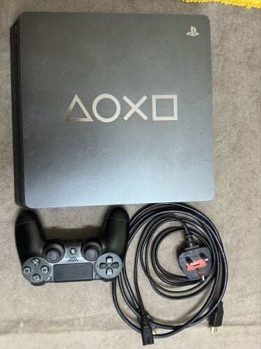 playstation 4 slim 