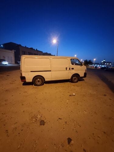 nissan urvan