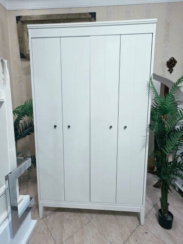 4 door cabinet 