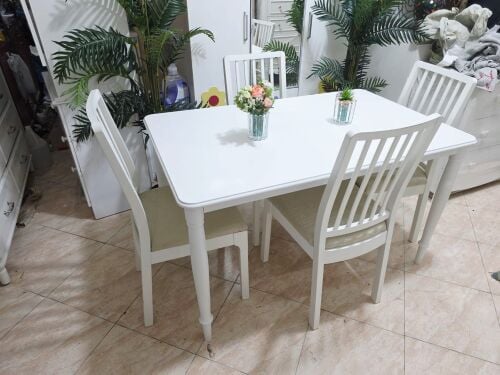 4 chair dining table