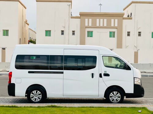 NISSAN URVAN 2022 