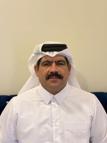 ابحث عن عمل كسائق او مقهوي 