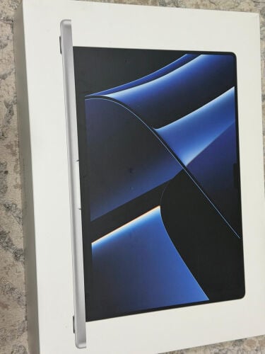 Macbook Pro M2 16”(Unopened)