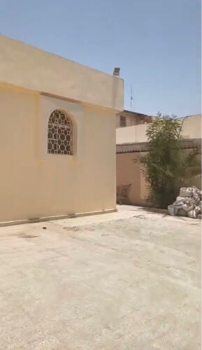 بيت شعبي للبيع بمعيذر الشمالي 