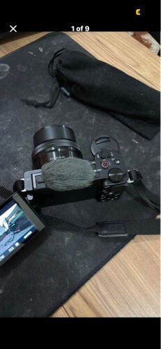 sony zv-e10 with kit lens and grip