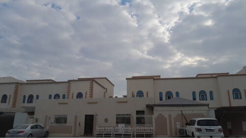 ٤ فلل متلاصقات بام عبيرية للبيع
