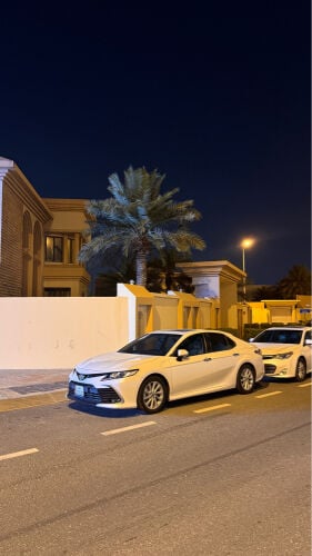 TOYOTA CAMRY GLE