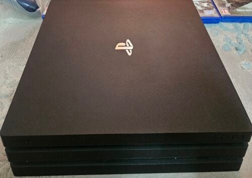 ps4 pro, 14 games, 1 controller