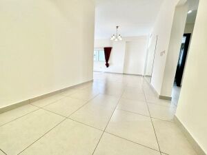 BRIGHT & SPACIOUS 2BR