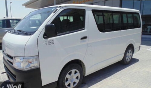 محتاج ثلاث باصات 