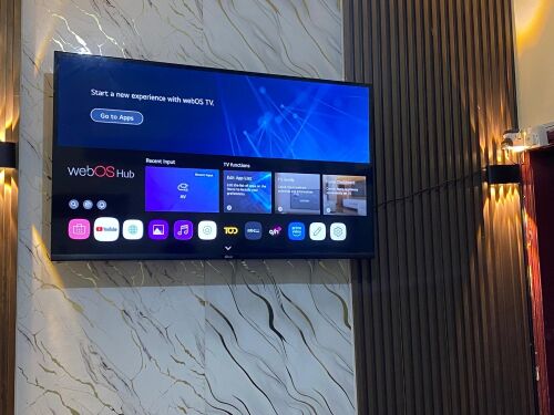 50 inch smart TV Very good conditio
