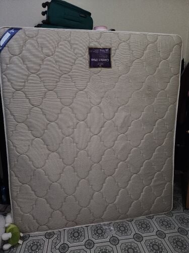 Bed and Mattress size 180x200