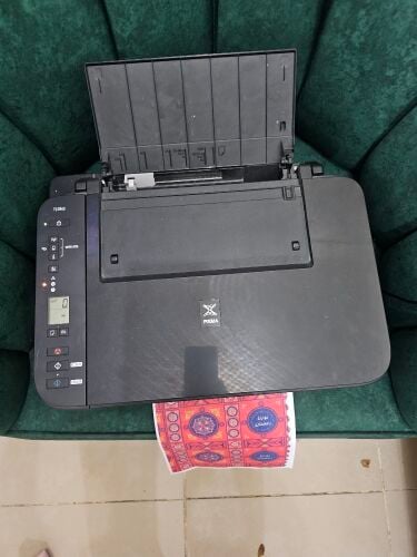 طابعة كانون ملونة