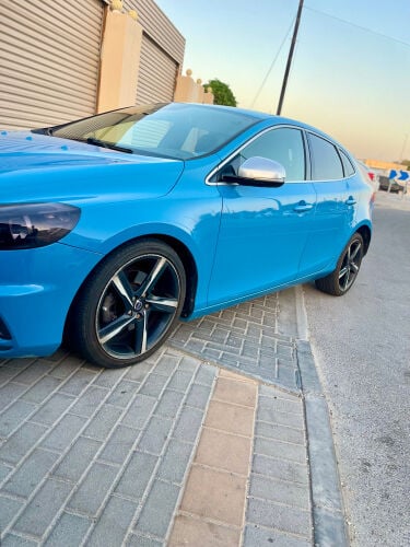 Volvo v40