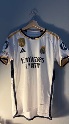 Real Madrid 2023/24 Vinicius jersey