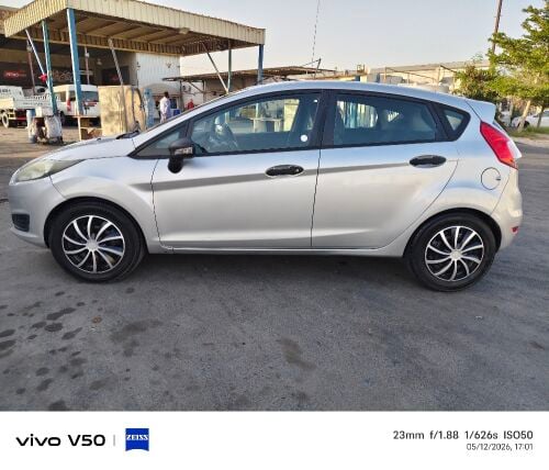 ford    fiesta    2016   far   sale
