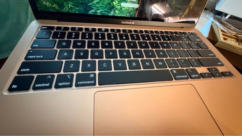 Mac book air rose gold 13 inch 