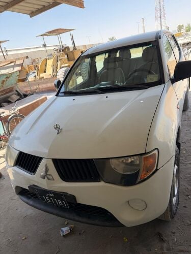 Mitsubishi pick up 4wheel