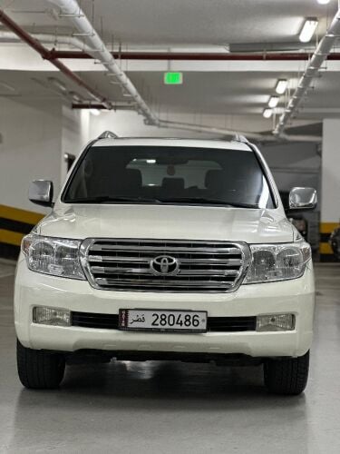 Toyota land cruiser GXRV8