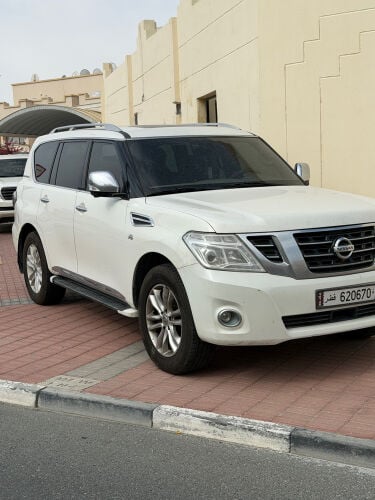 نيسان 