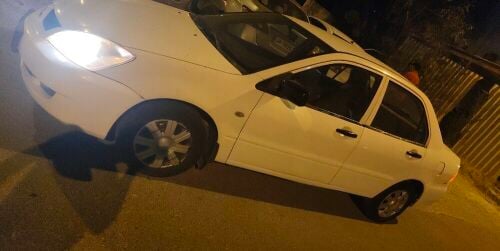 Mitsubishi lancer