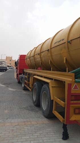 تنكر سحب مياه الصرف الصحي وتسليك