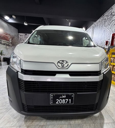TOYOTA HIACE 2023