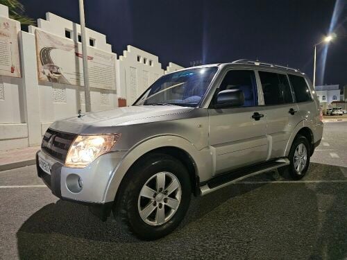 misubishi pajero
Model 2008
Family