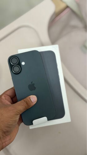 17 256 Gb black 1 week used