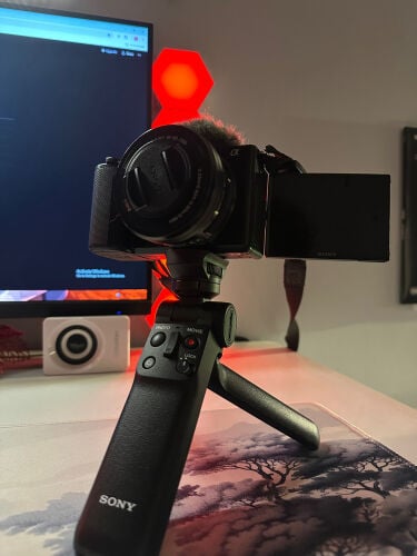 SONY ZV-E 10 FULL KIT URGENT SALE
