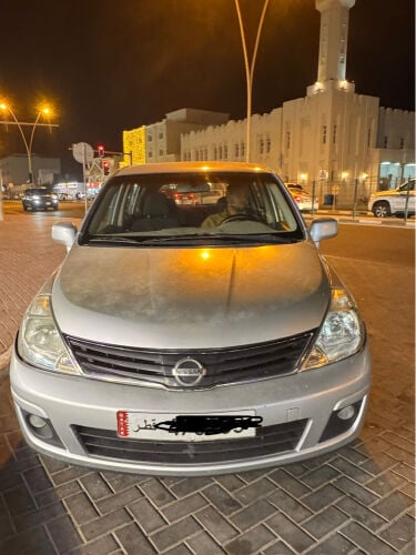 Nissan tiida