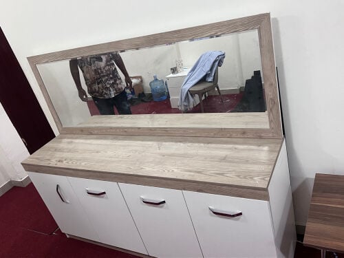 Hairstyle and drawer