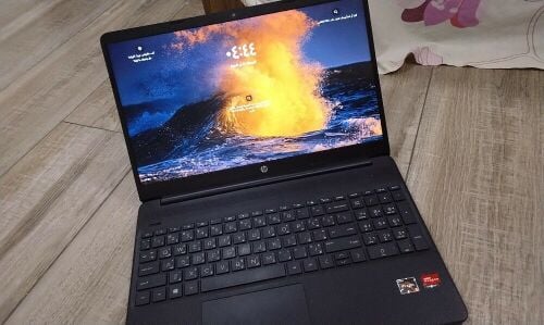 لابتوب اتش بي مع شاحن