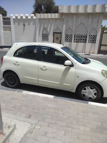 Nisan micra