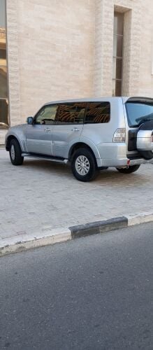 family used mitsubishi pajero 2013