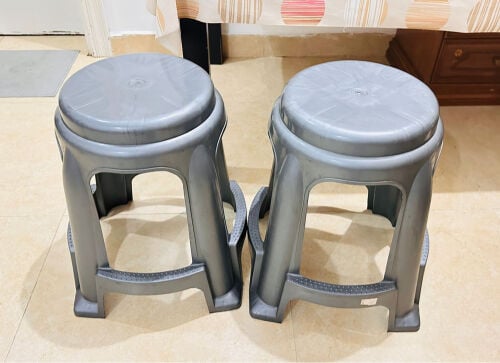 Plastic Stool 2pc   Qr 20