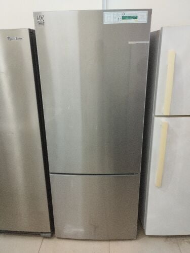 Bosch like new fridge for sale