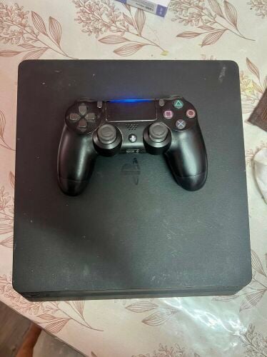 PS4 Slim Jailbreaked