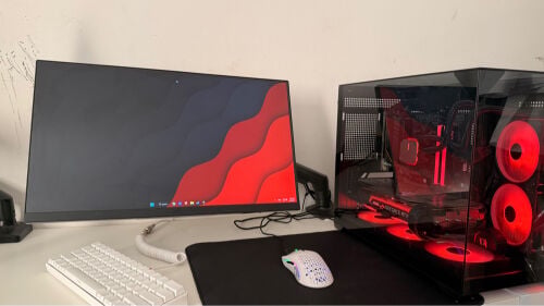 Gaming Pc + monitor + keyboard
